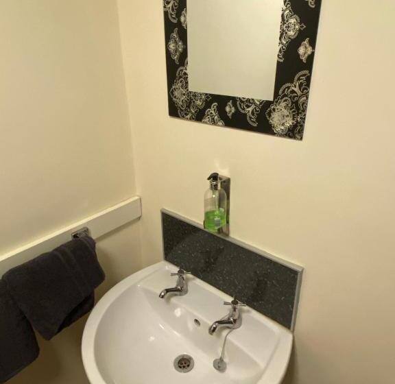 패밀리 룸, The Crown Inn Longtown