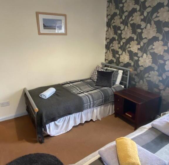패밀리 룸 산 전망, The Crown Inn Longtown