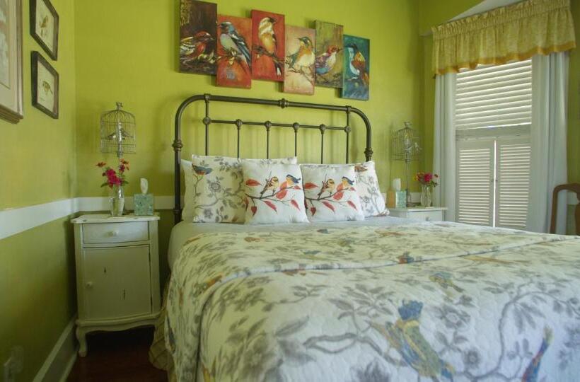 Номер Стандарт Вид на Сад, Granbury Gardens Bed And Breakfast