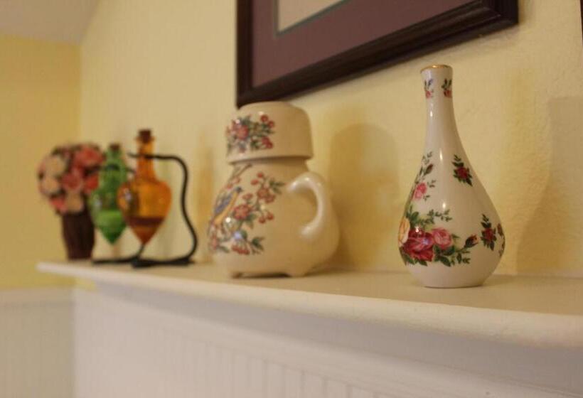 Стандартный Номер Кровать Кинг, Granbury Gardens Bed And Breakfast