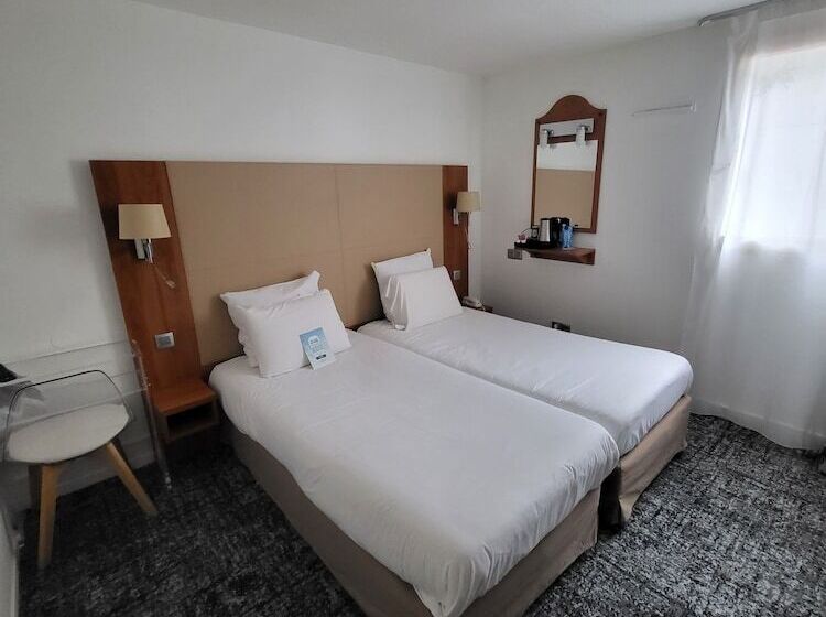 Номер Стандарт, Kyriad Saint Quentin En Yvelines  Montigny