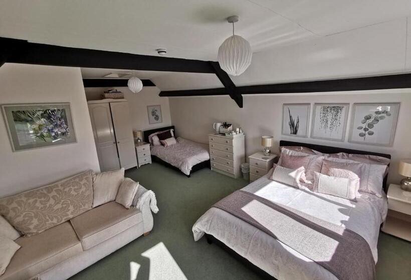 Четырехместный Номер Стандарт, Steps Farmhouse B&b