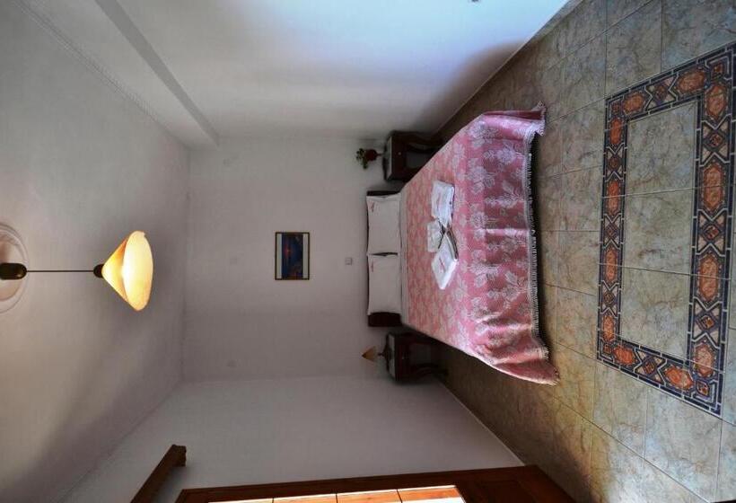 سوییت, Villa Georgia