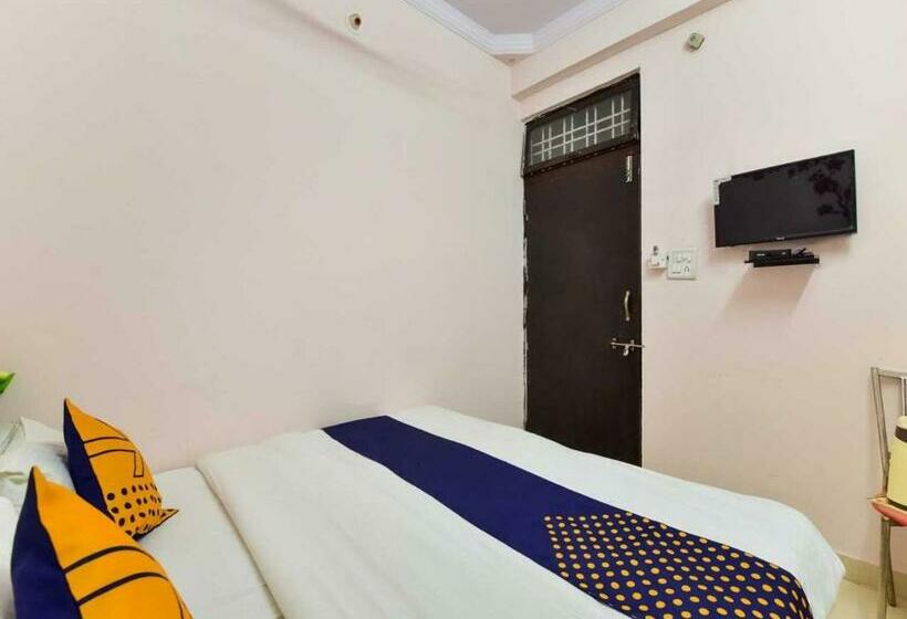 اتاق کلاسیک سه تخته, Flagship Stay Inn
