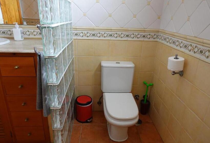 اتاق استاندارد با سرویس بهداشتی مشترک, Gibraltar Views Guest House