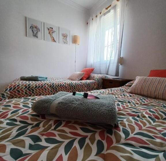 اتاق استاندارد با سرویس بهداشتی مشترک, Gibraltar Views Guest House