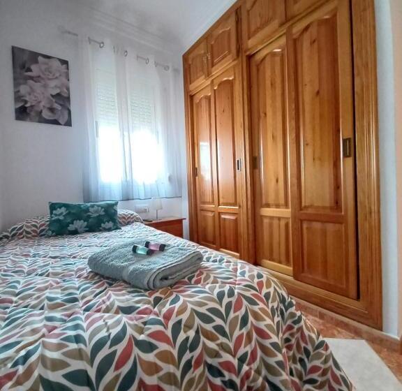 اتاق استاندارد یک تخته با سرویس بهداشتی مشترک, Gibraltar Views Guest House