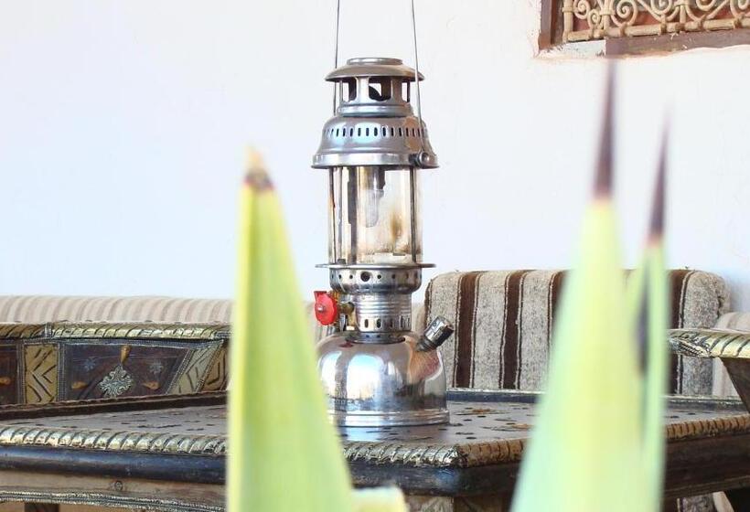 غرفة قياسية مزوَّدة بتراس, Kasbah Tifoultoute