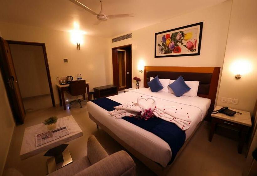 Номер Deluxe, Anukulas Residency   Vellore