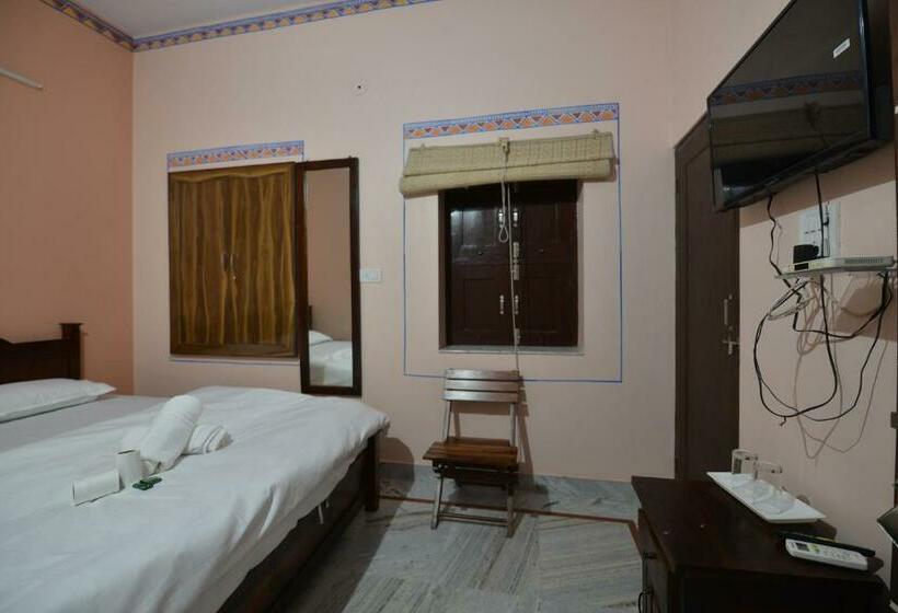 디럭스 룸, Bawarri Haveli