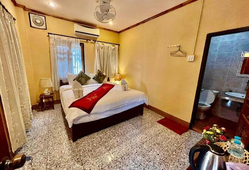 חדר דלוקס עם מרפסת, Luang Prabang Rosie Place
