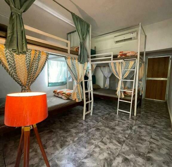 공동 객실, Kaabo Hostel