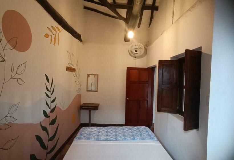 Номер Стандарт Совместная Ванная, The Best Adventure Hostel
