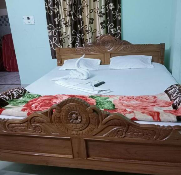 Номер Deluxe, Goroomgo Chemistrica Digha