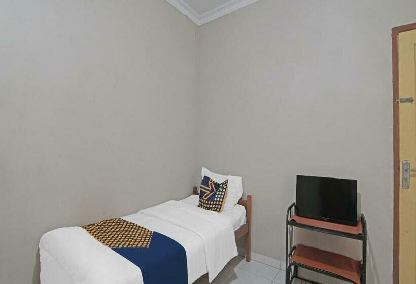 シングルベーシックルーム, Spot On 91958 Flamboyan 25 Homestay Syariah