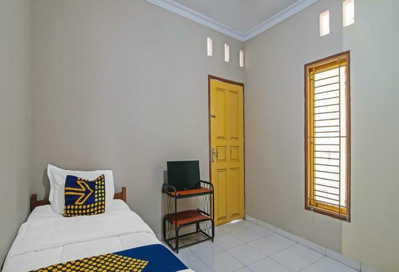 シングルベーシックルーム, Spot On 91958 Flamboyan 25 Homestay Syariah