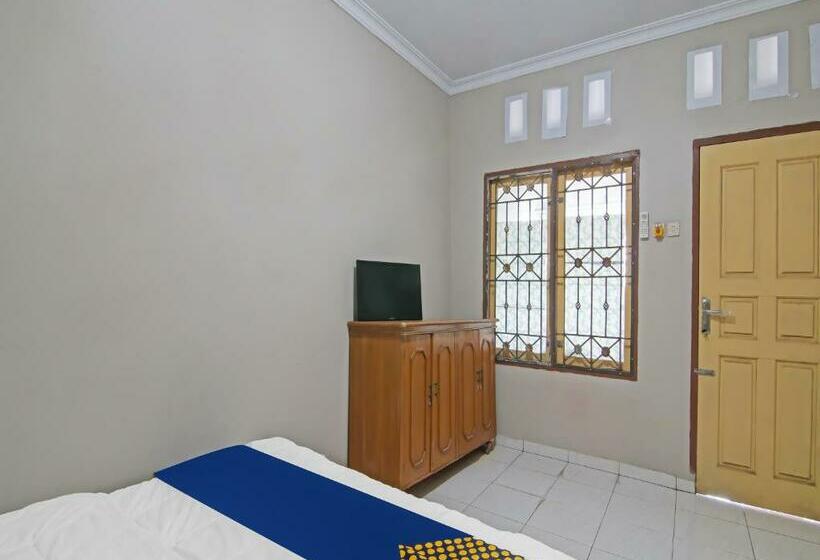 スタンダードルーム, Spot On 91958 Flamboyan 25 Homestay Syariah