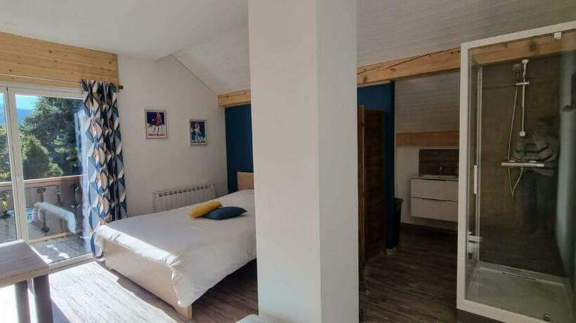 اتاق استاندارد با چشم‌انداز کوهستان, Mont Bivouac, Chambre,entrée Et Sdb Privée,balcon Vue Mtblanc