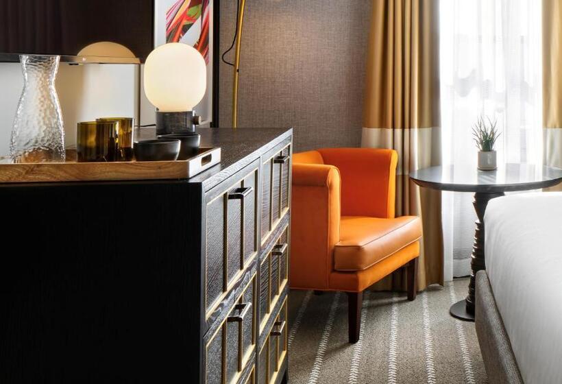 Номер Deluxe Кровать Кинг, 21c Museum Hotel St Louis