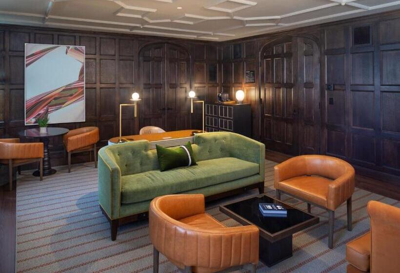 Люкс Кровать Кинг, 21c Museum Hotel St Louis