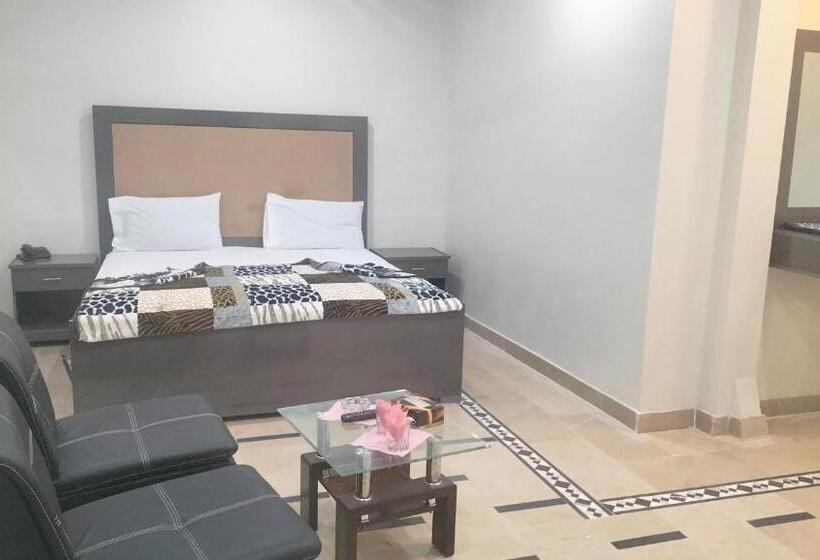 اتاق استاندارد, Subhan Palace Gulshan Near Millennium Mall