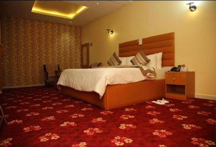 اتاق لوکس یک تخته, Villa Hilton Hotels