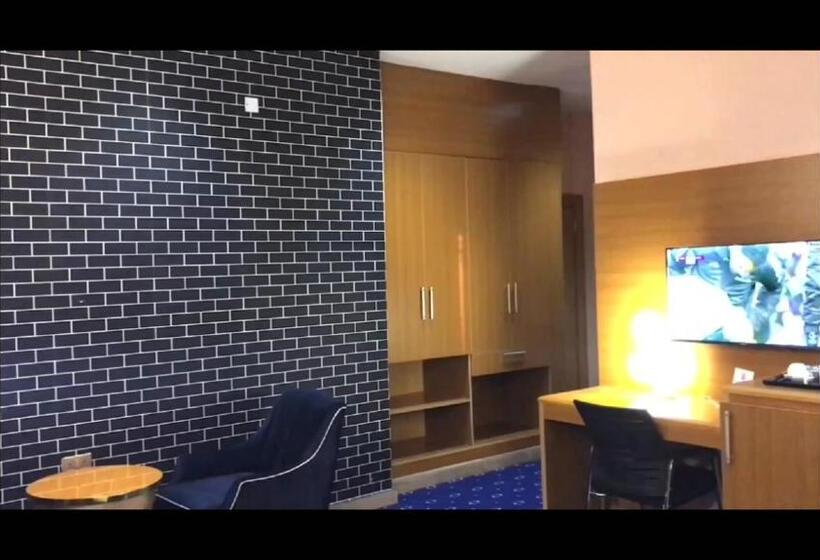 سوییت اجرایی, Villa Hilton Hotels