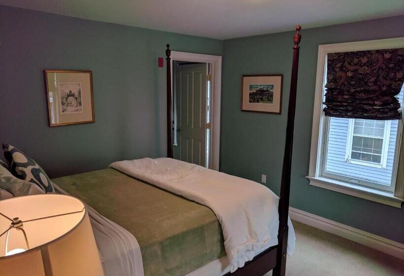 ３ベッドルームアパートメント, Pelham Court