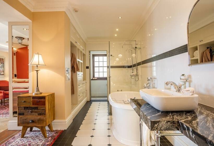 Дом 1 Спальня, St James Guesthouses