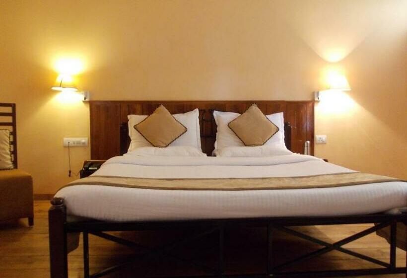 Номер Deluxe, Landmark Hotels,haflong