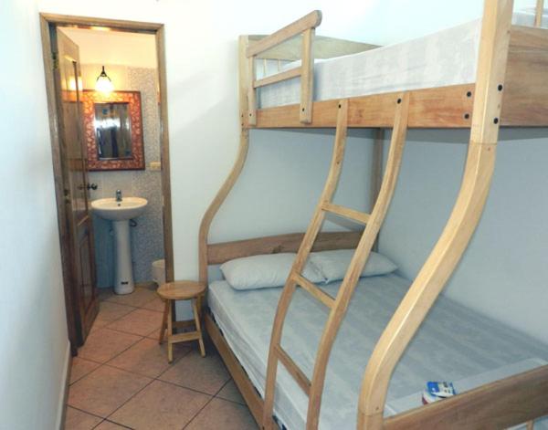 컴포트 트리플 룸, Hostal Yaku Montañita