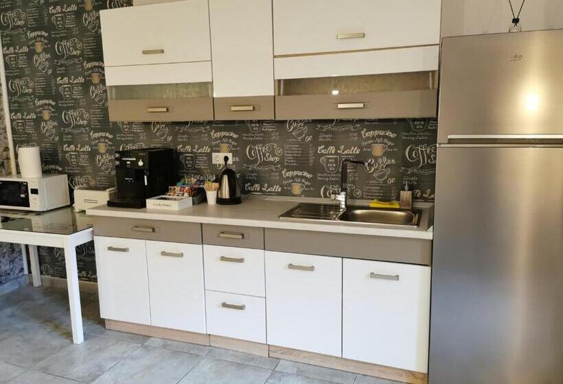 اتاق سوپریور سه تخته, Select House