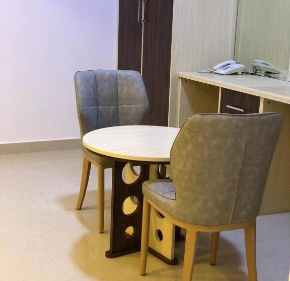 سوییت جونیور لوکس, Diamond Star Hotel فندق النجمة الماسية