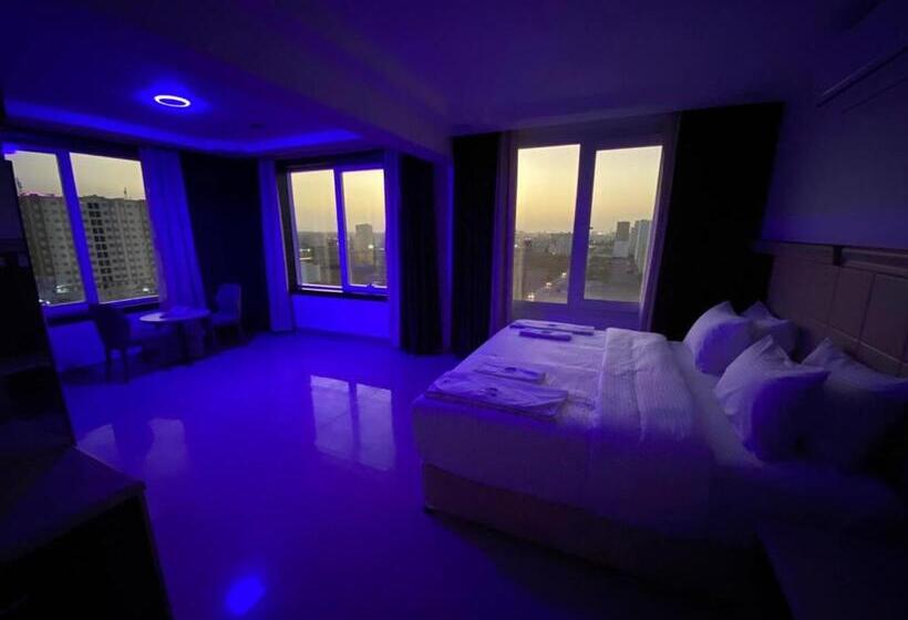 اتاق لوکس با تخت بزرگ, Diamond Star Hotel فندق النجمة الماسية