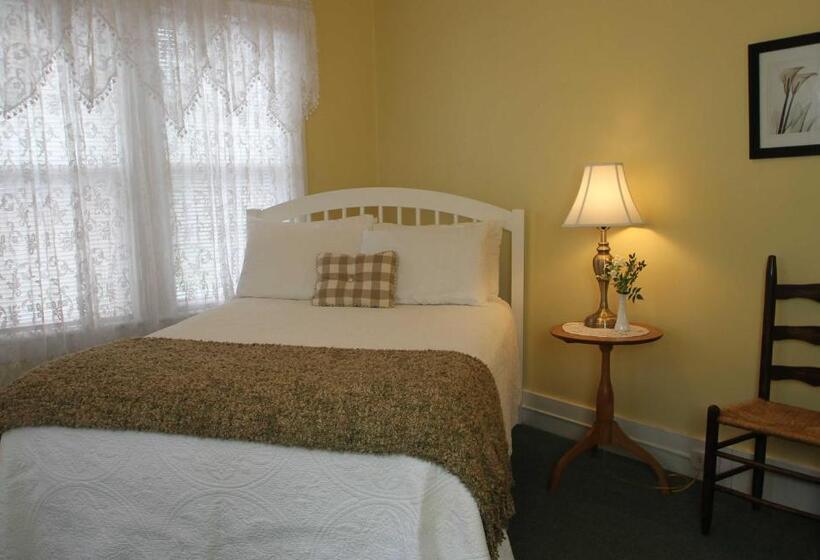 Номер Стандарт, Fullerton Inn