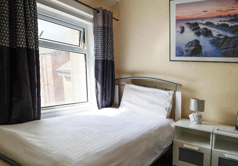 Номер Стандарт Индивидуальный, The Shores Hotel, Central Blackpool