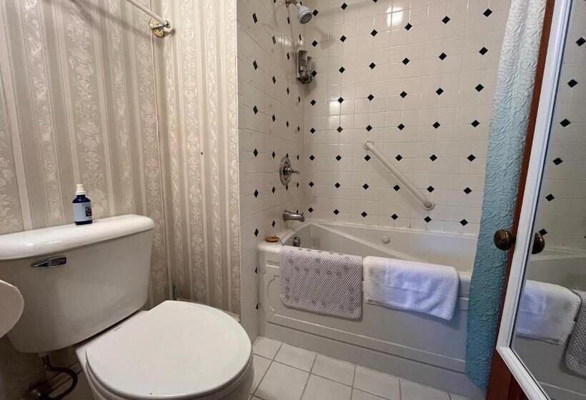 Номер Стандарт, Cheney House Bed & Breakfast
