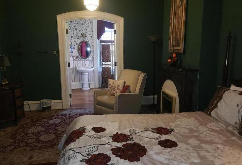 Люкс Deluxe Кровать Кинг, Greystone Manor Bed & Breakfast