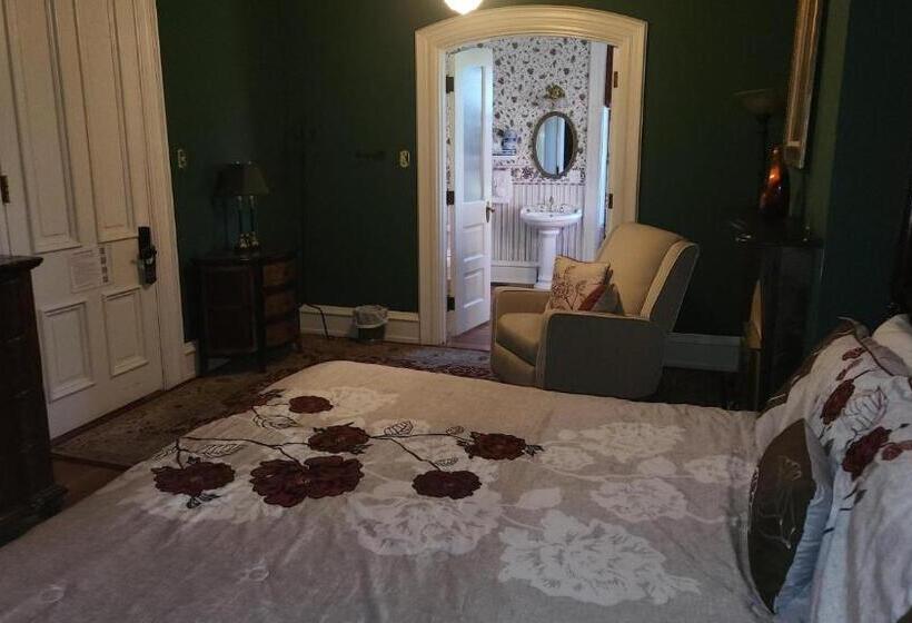 Люкс Deluxe Кровать Кинг, Greystone Manor Bed & Breakfast