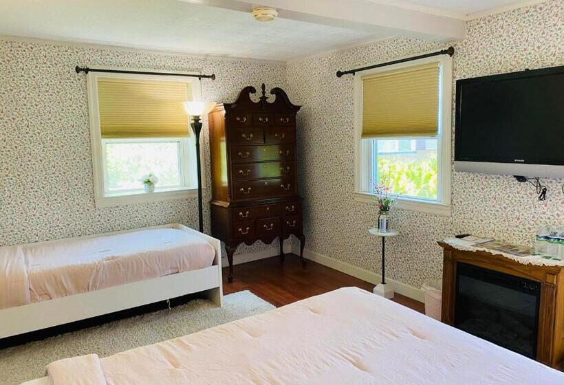 Семейный Номер Вид на Сад, Greystone Manor Bed & Breakfast