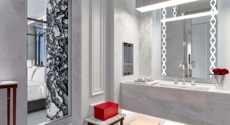 클래식 룸 킹 침대, Baccarat Hotel And Residences New York