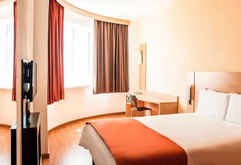 اتاق استاندارد با چشم‌انداز شهر, Ibis Astana
