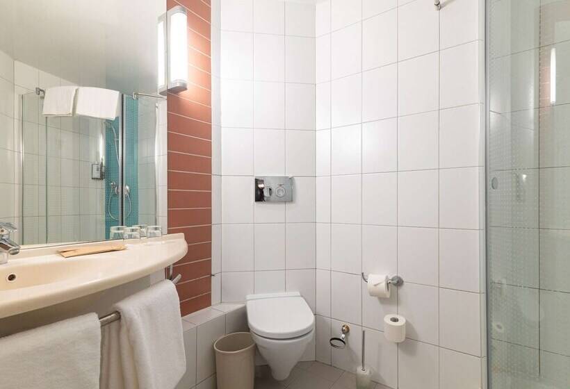 اتاق استاندارد با چشم‌انداز شهر, Ibis Astana