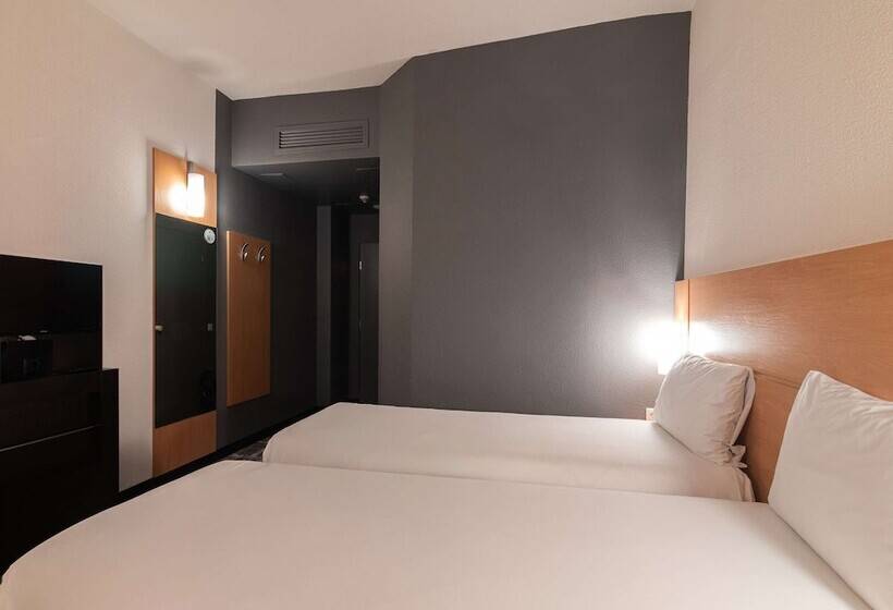 اتاق استاندارد با چشم‌انداز شهر, Ibis Astana
