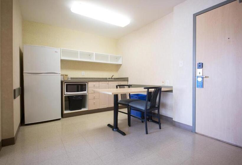 Люкс 2 Спальни, Residence & Conference Centre   Windsor
