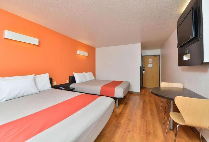 Номер Стандарт, Motel 6meridian, Id  Boise W