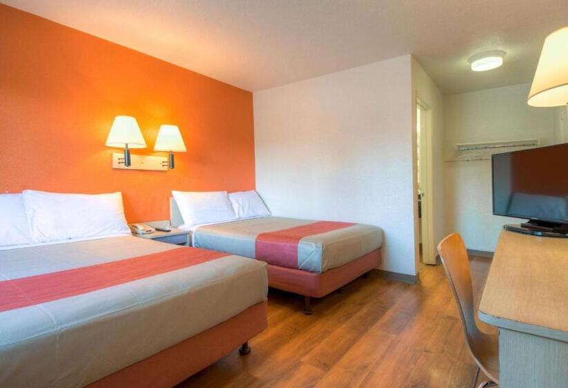 Четырехместный Номер Deluxe, Motel 6san Ysidro, Ca  San Diego  Border