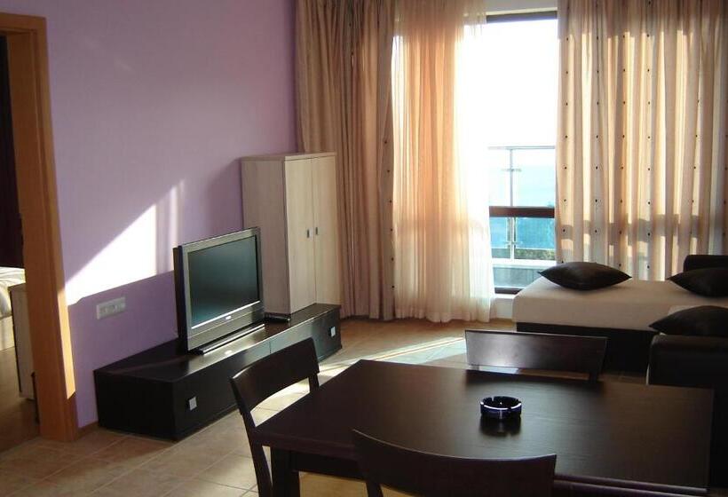 Апартаменты 2 Спальни Вид на Море, Royal Cove Aparthotel   Self Catering