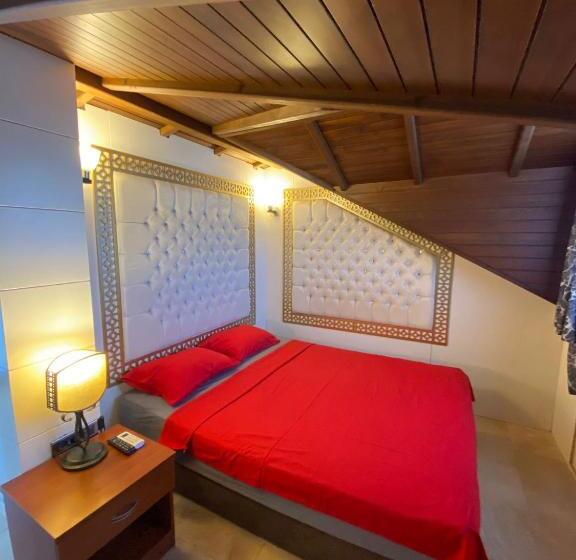 Superior Room with Terrace, Castle Old Town