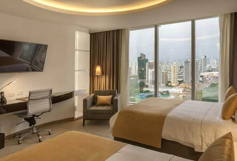 Полулюкс Вид на Город, Las Americas Golden Tower Panama